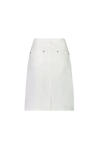 The Vassalli Tilt Skirt - White is a lightweight cotton stretch skirt with two back pockets, subtle stitching, and a center seam. Sitting above the knee, this clean and simple design is perfect for everyday wear.