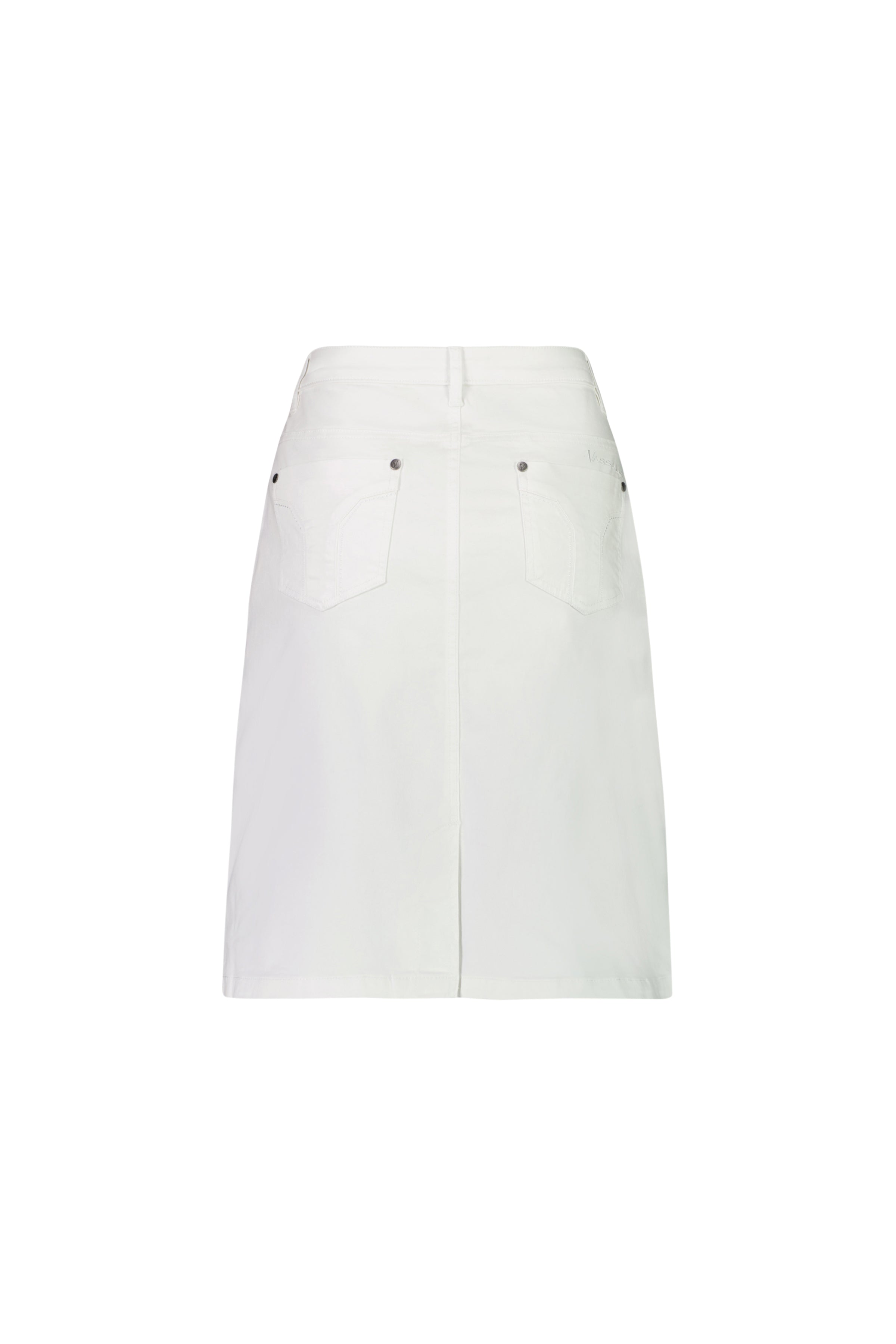 The Vassalli Tilt Skirt - White is a lightweight cotton stretch skirt with two back pockets, subtle stitching, and a center seam. Sitting above the knee, this clean and simple design is perfect for everyday wear.