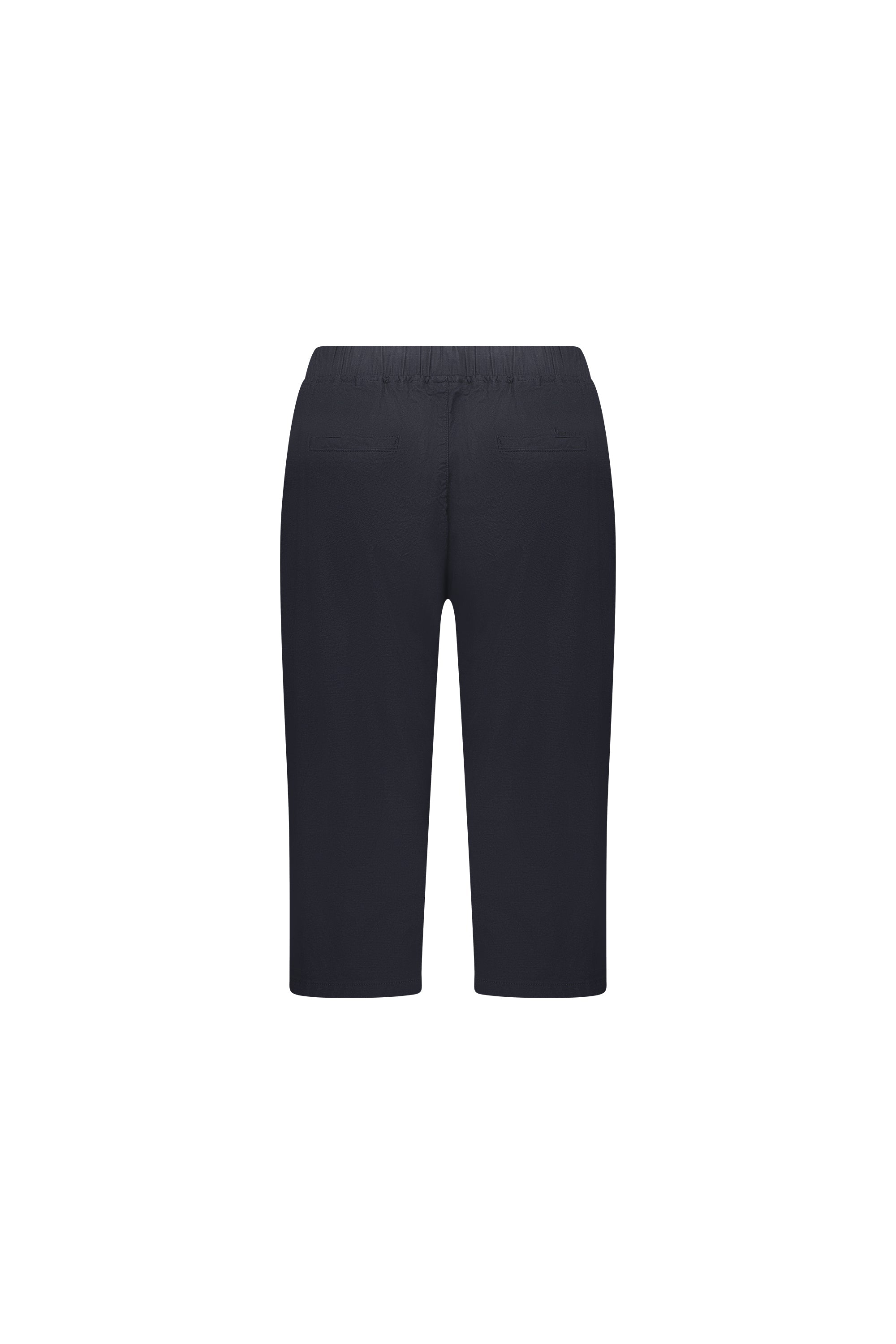 Back view of Vassalli Drew 3/4 Pant in black, featuring an elastic waistband and two back pockets, made from stretch cotton-viscose. Displayed against a white background.