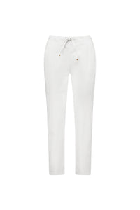 The Vassalli Leonie 7/8 Pant in white features a slim leg, stretch fabric, elastic waistband with drawstring, and practical side pockets, shown against a plain white background.