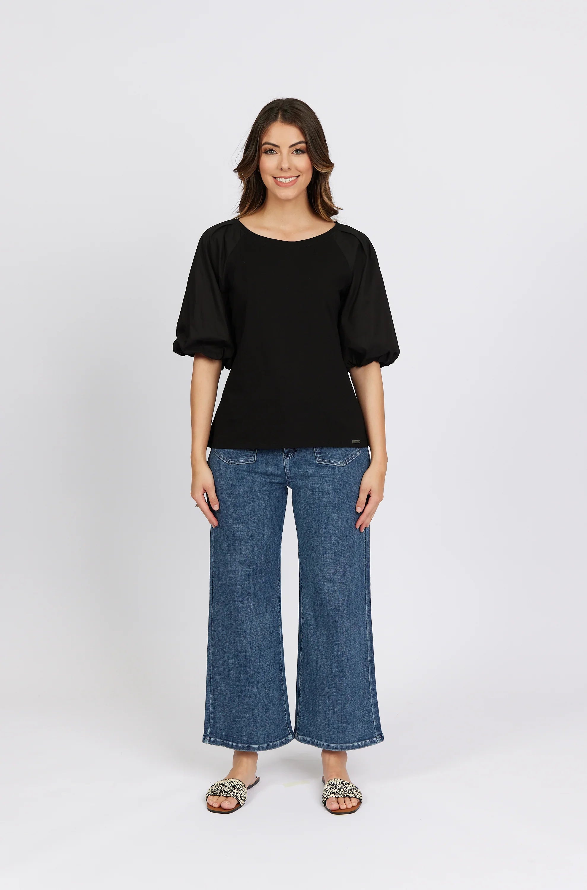 KNEWE Label women's K3050 Zoom Top in Black - close-up fabric detail