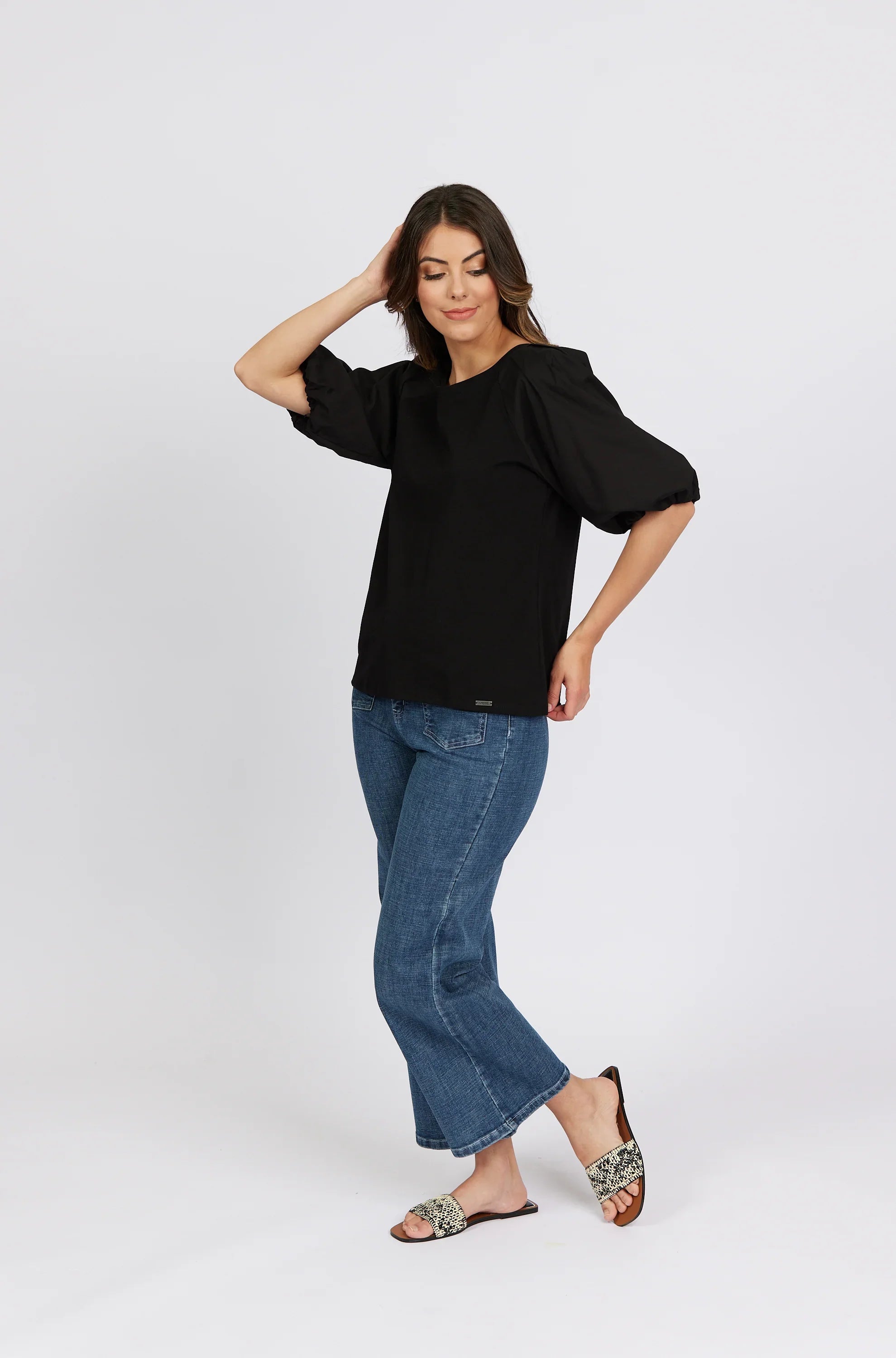 KNEWE Label women's K3050 Zoom Top in Black - close-up fabric detail