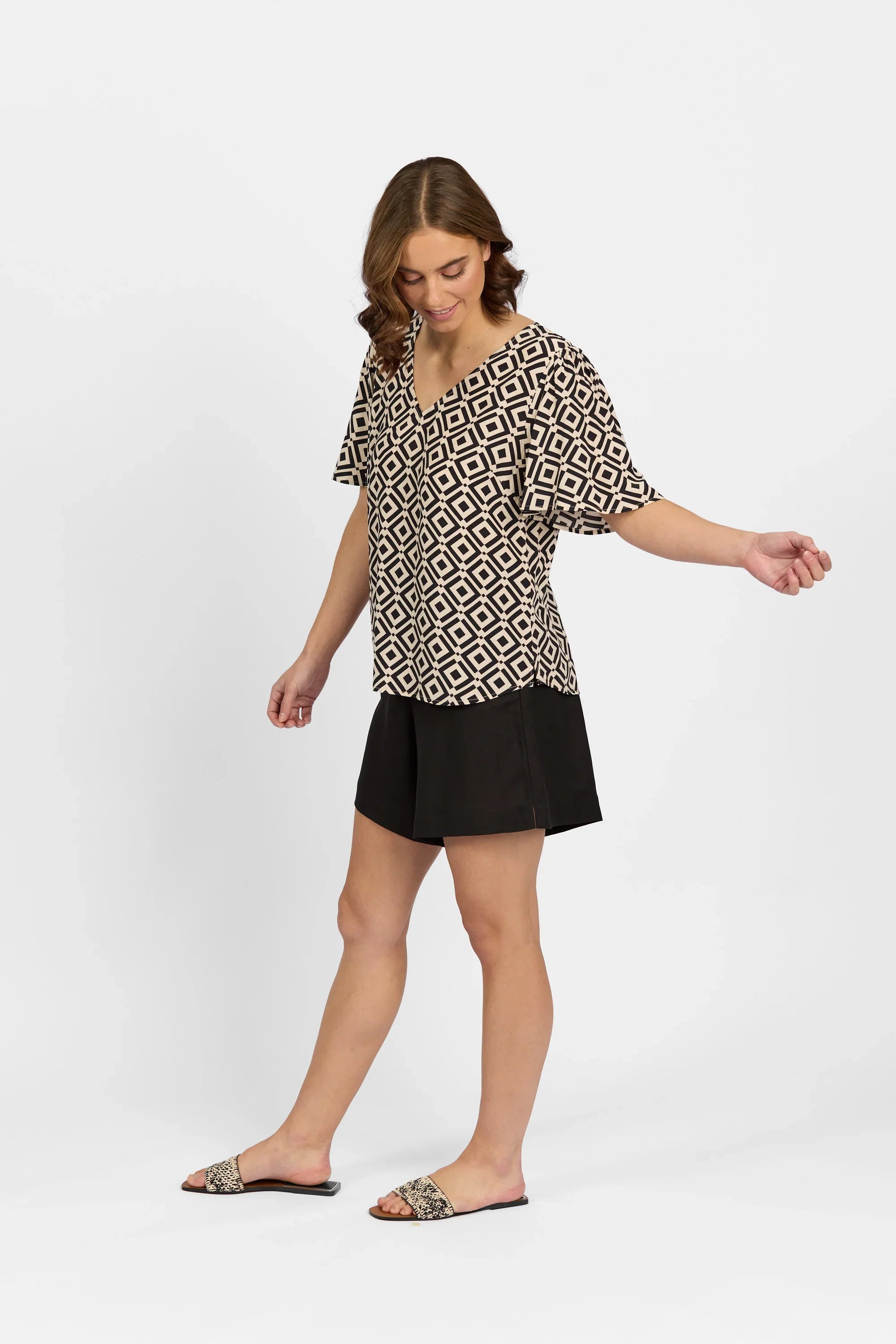KNEWE Label women's K5077P Hour Top in Theory - close-up fabric detail