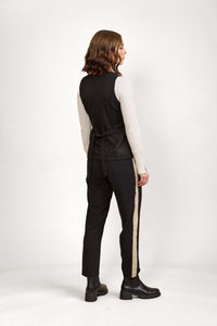 KNEWE Label women's K6042W Florence Vest in Black - close-up fabric detail