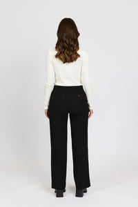KNEWE Label women's K7060 Bowie Pant Black in Ink - close-up fabric detail