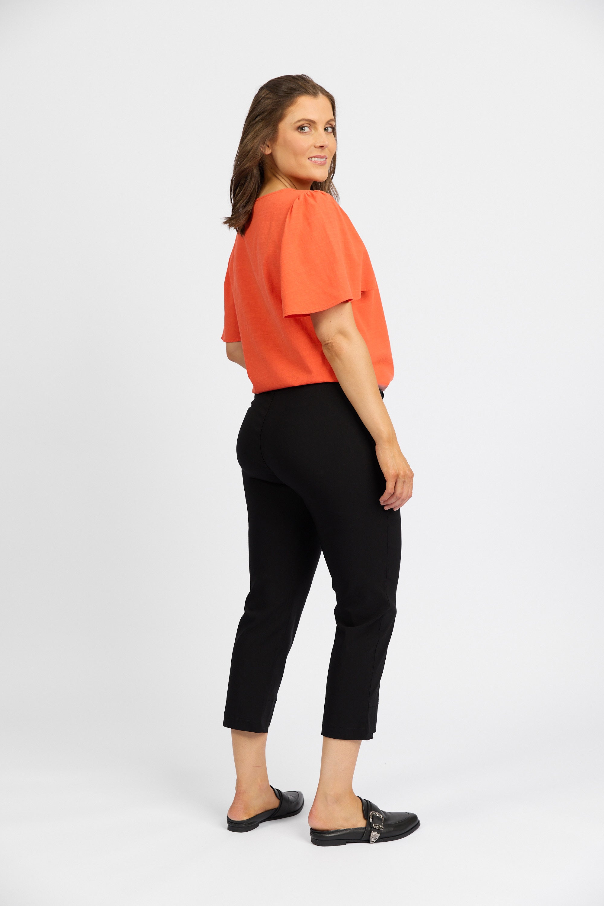 Roam Crop in Faille - Black | Macjays