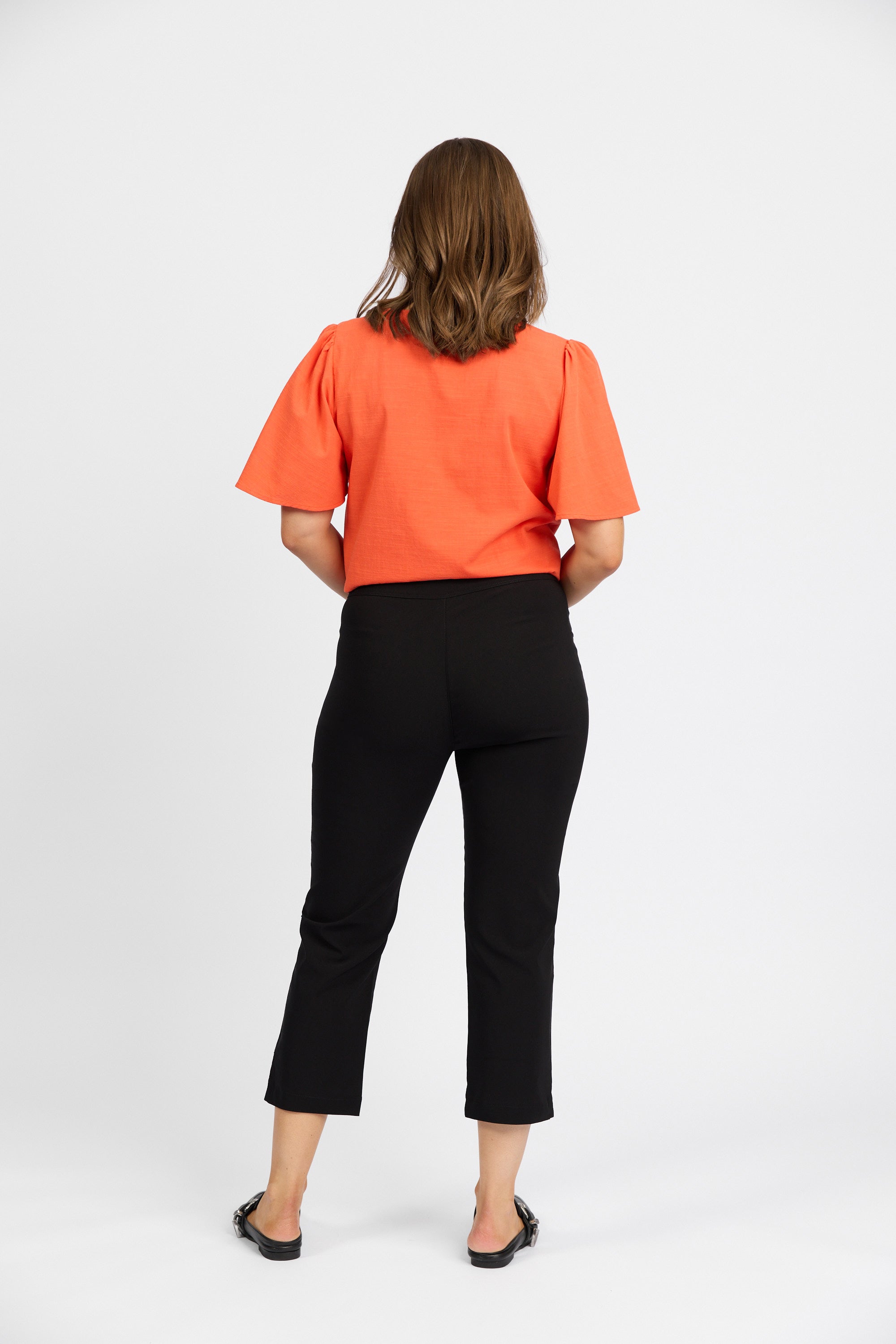Roam Crop in Faille - Black | Macjays