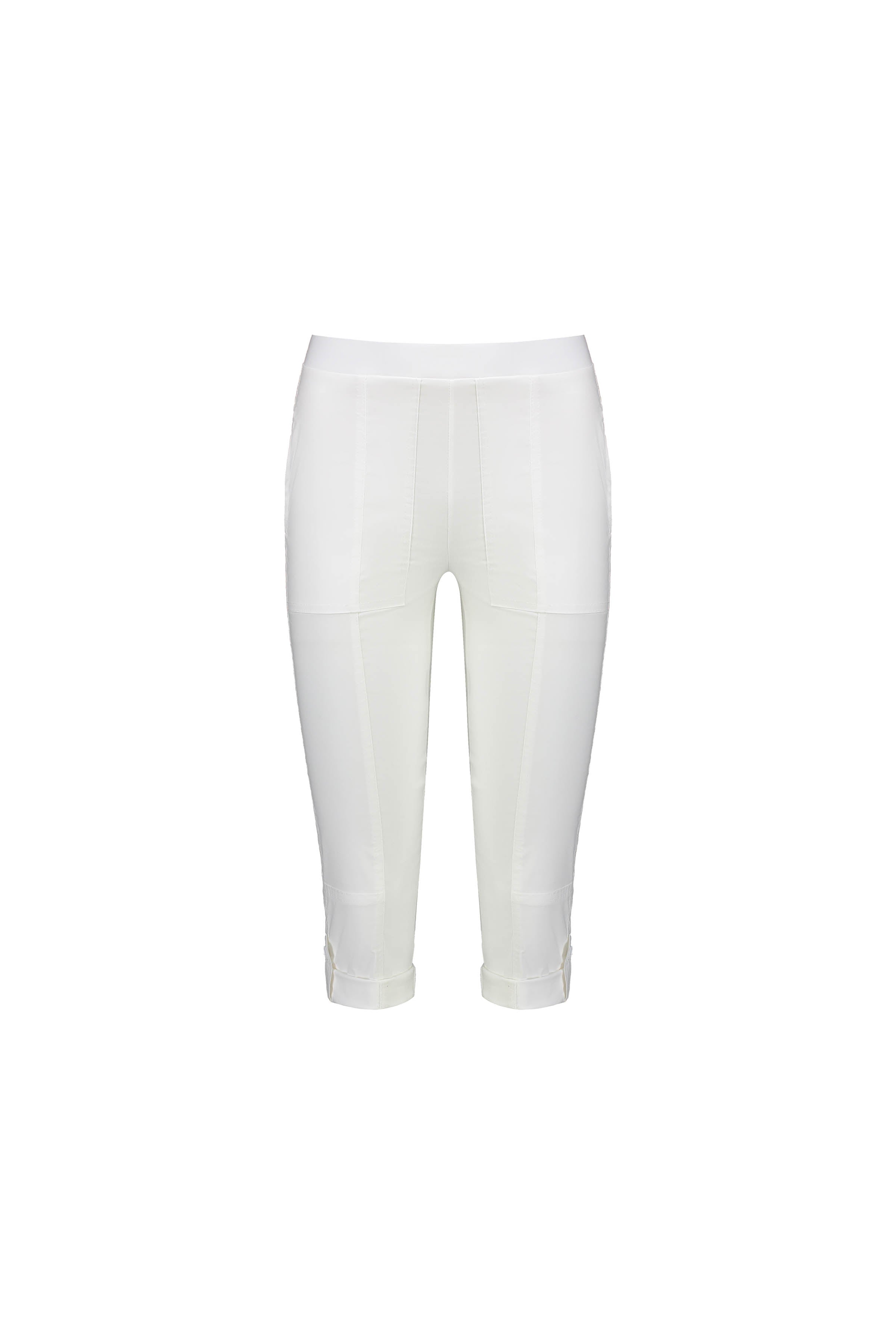 The Vassalli Paris 3/4 Cargo Short in white features a mid-rise waist, fitted silhouette, and knee-length cuffs with front seam details. Crafted from stretch fabric, these shorts offer a clean, minimalist look.