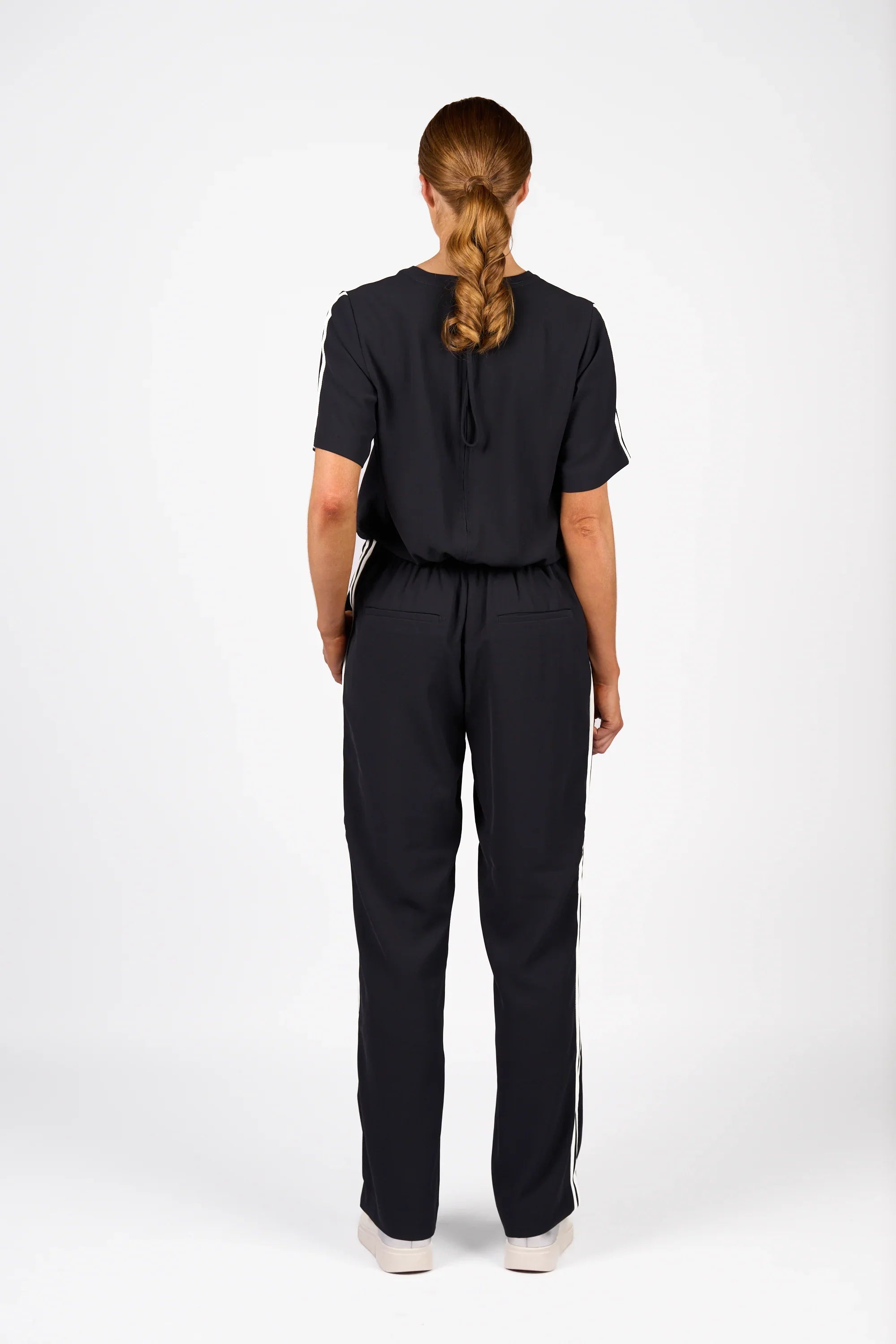 KNEWE Label women's K1049 Universal Jumpsuit Ink Off in White - close-up fabric detail