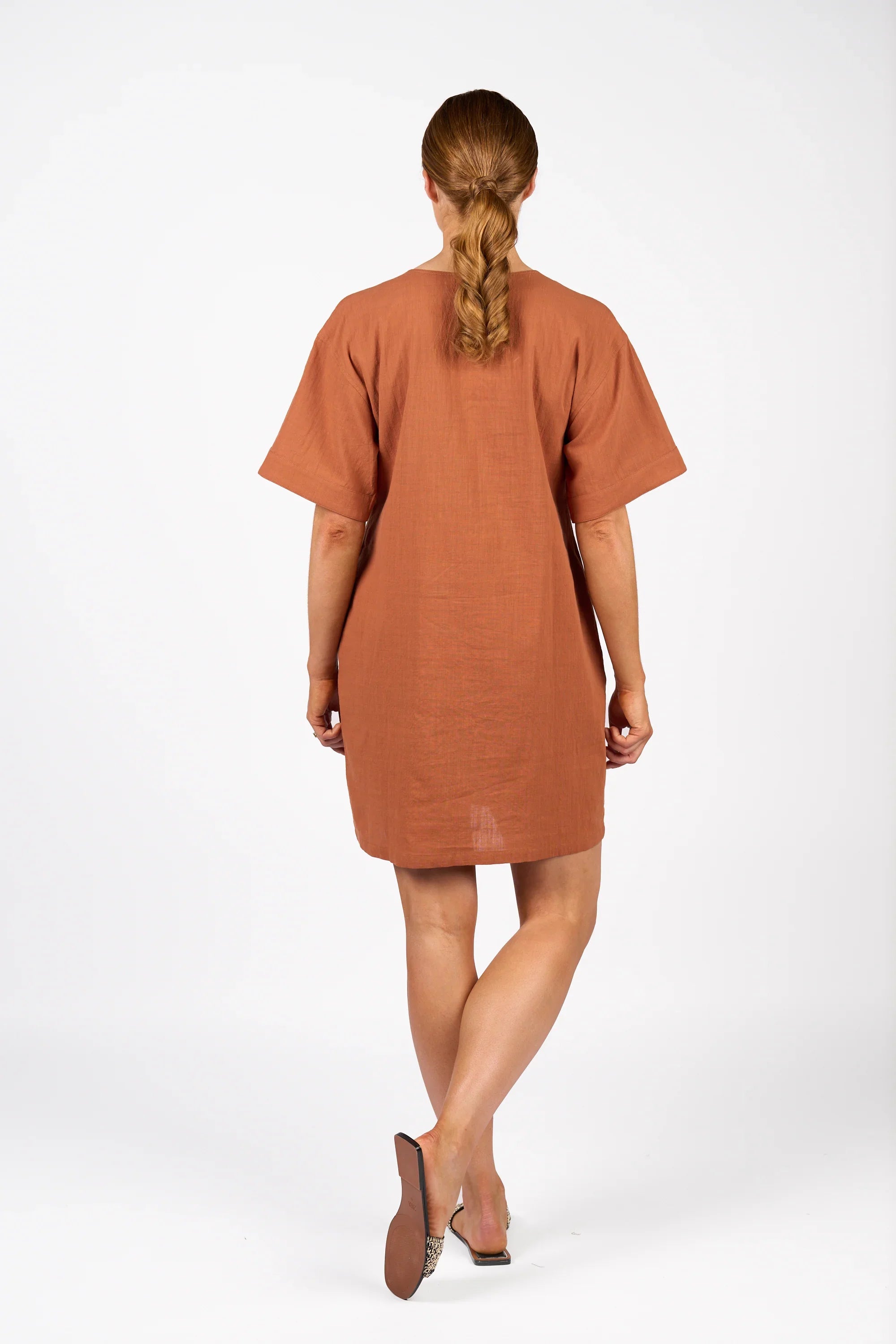 KNEWE Label women's K1066 Edit Dress in Cocoa - close-up fabric detail