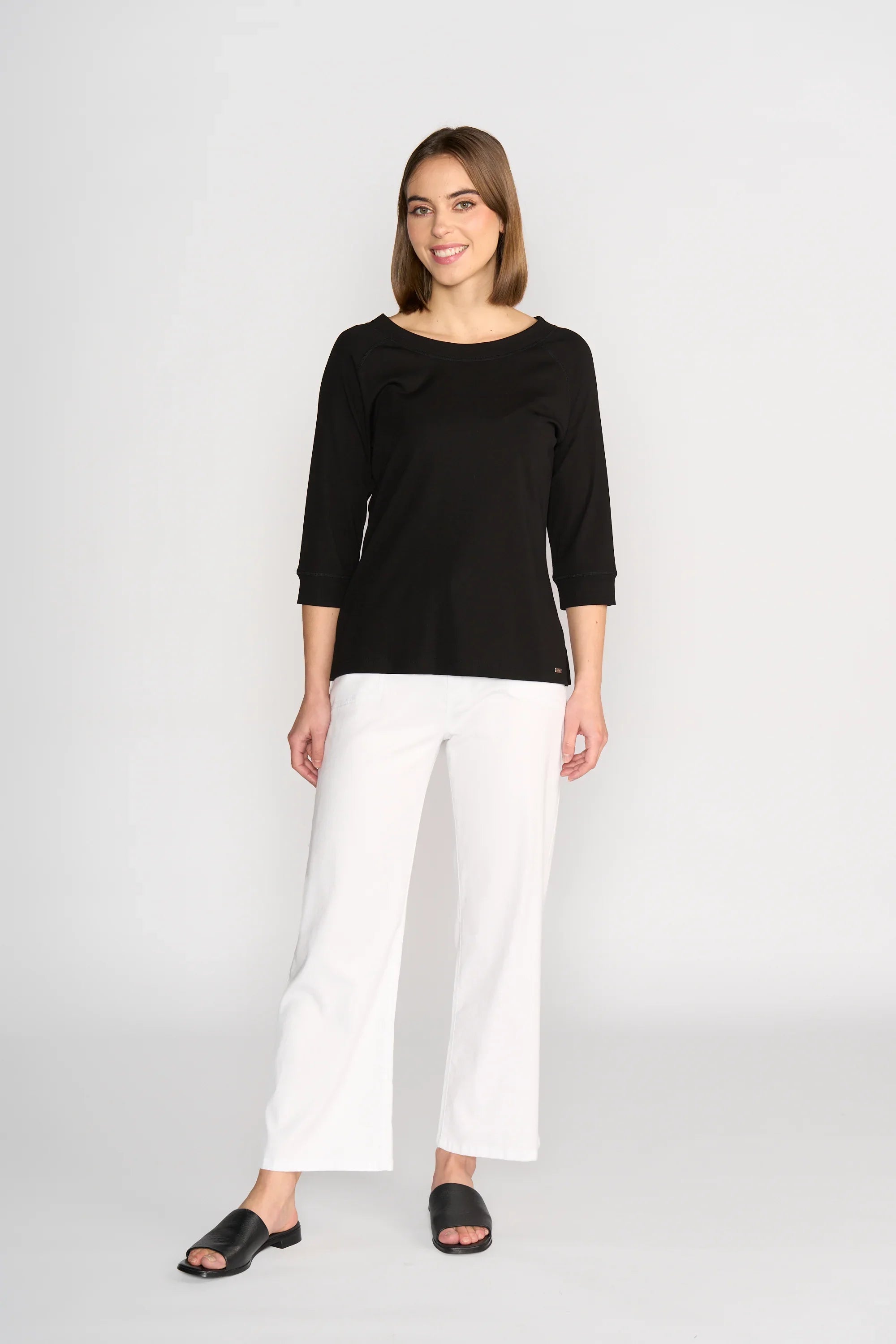 KNEWE Label women's K3051 Status Tee in Black - close-up fabric detail