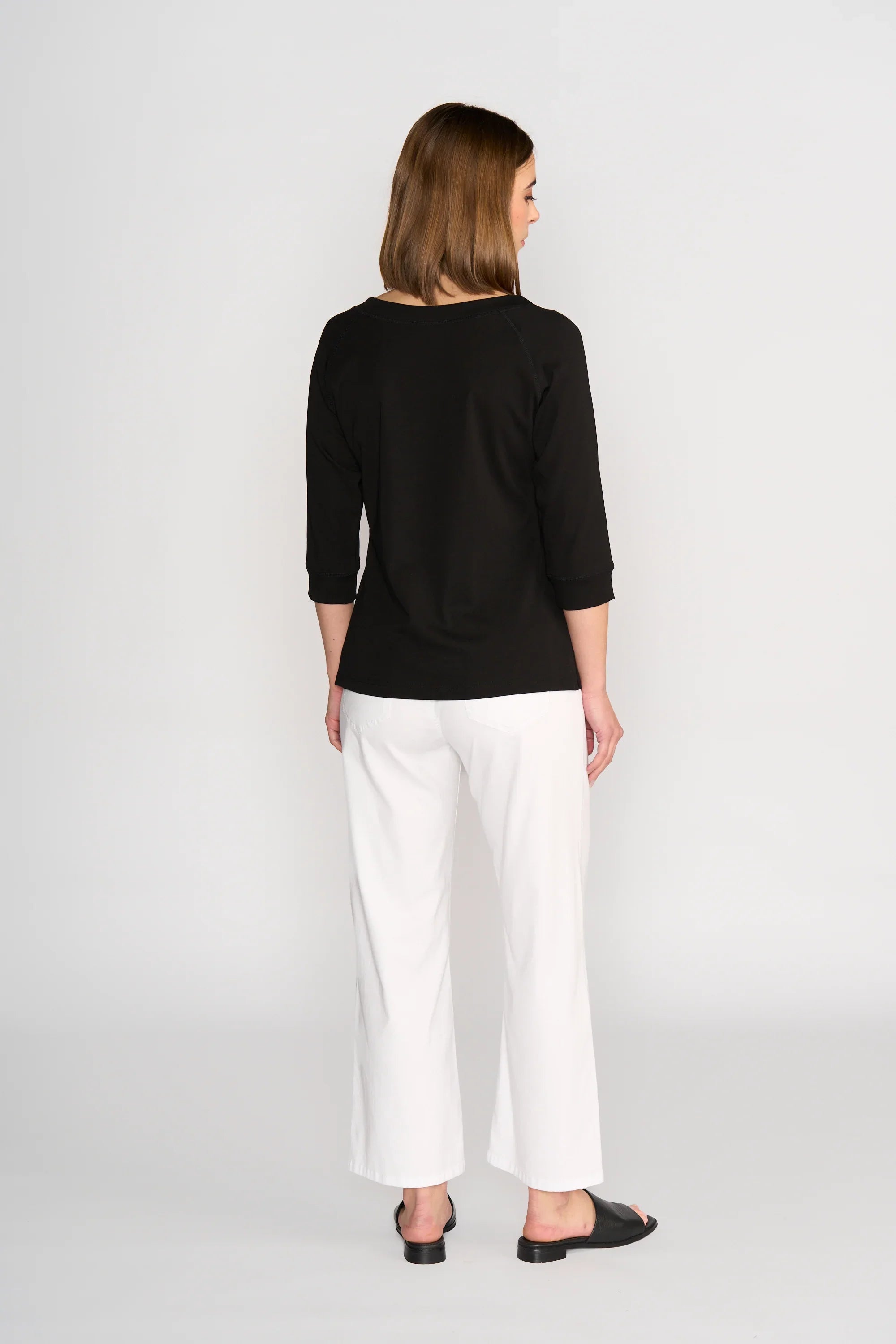 KNEWE Label women's K3051 Status Tee in Black - close-up fabric detail