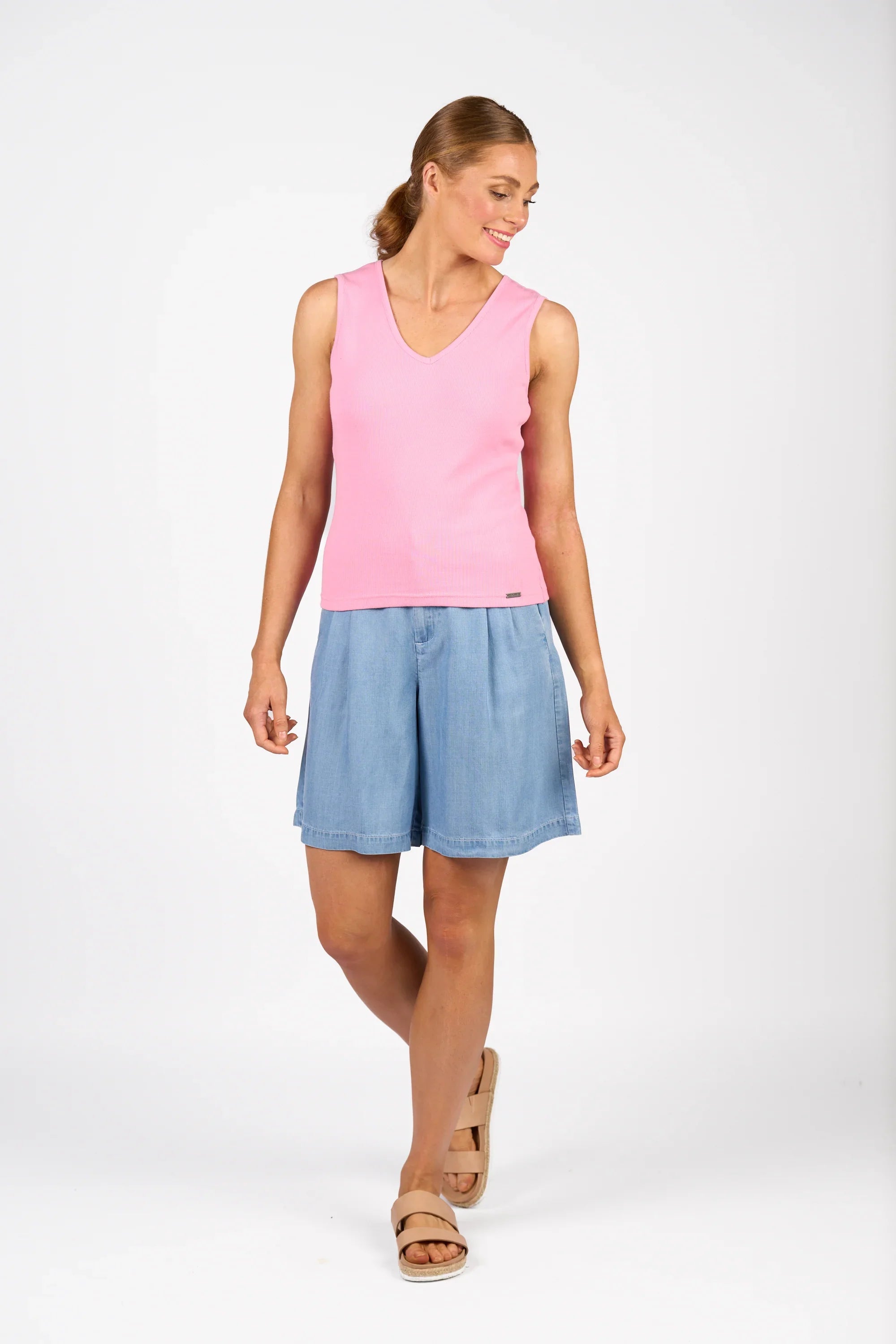 KNEWE Label women's K3060 Vista Tank in Bubblegum - close-up fabric detail