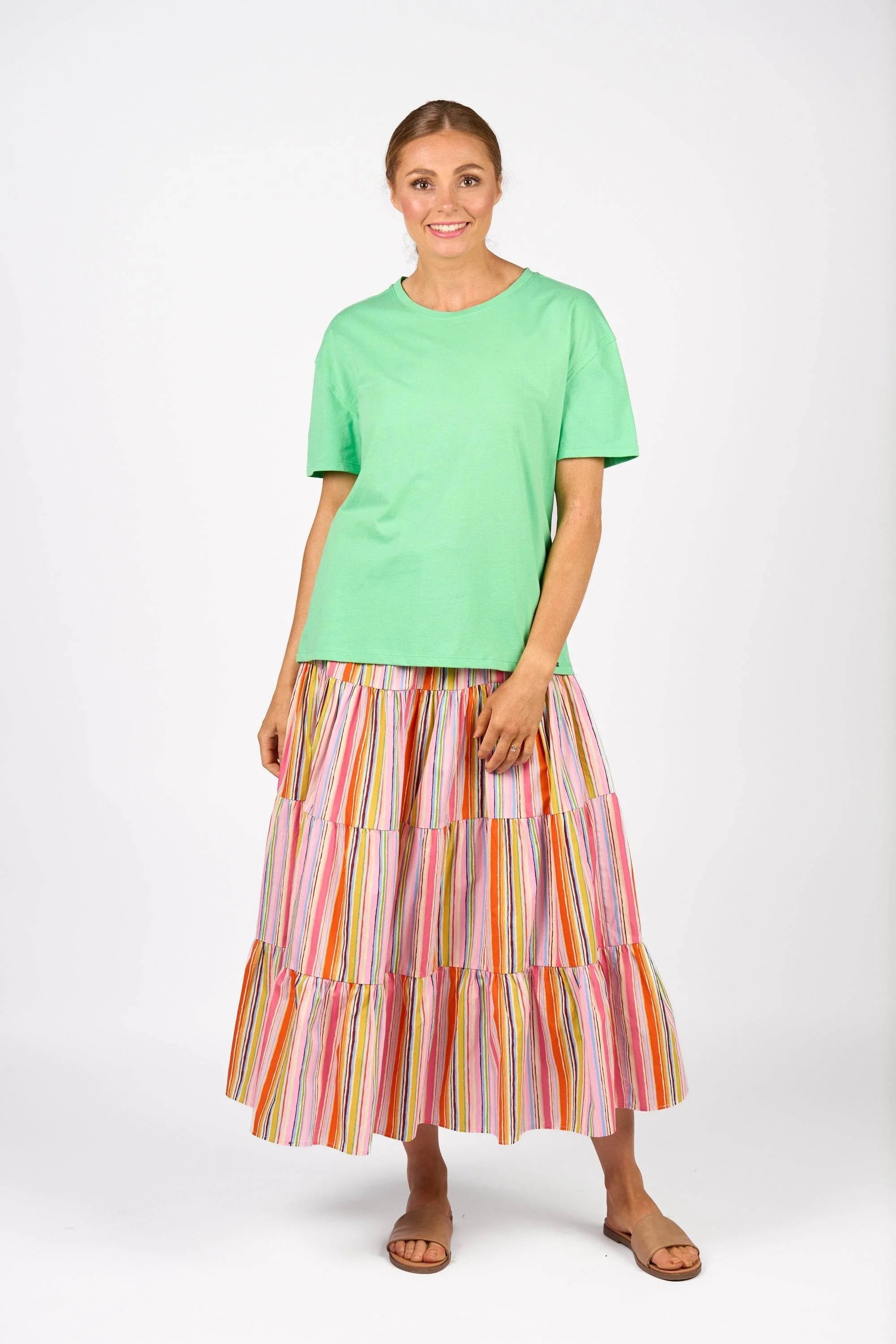 KNEWE Label women's K3063 Ultra Tee in Kermit - close-up fabric detail