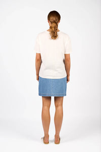 KNEWE Label women's K3063 Ultra Tee Off in White - close-up fabric detail