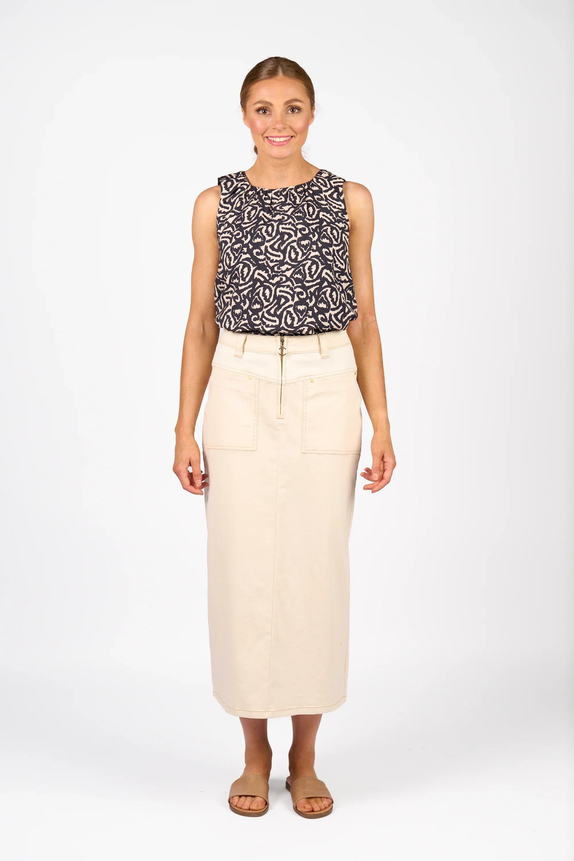 KNEWE Label women's K4038 Spin Skirt Natural in Denim - close-up fabric detail