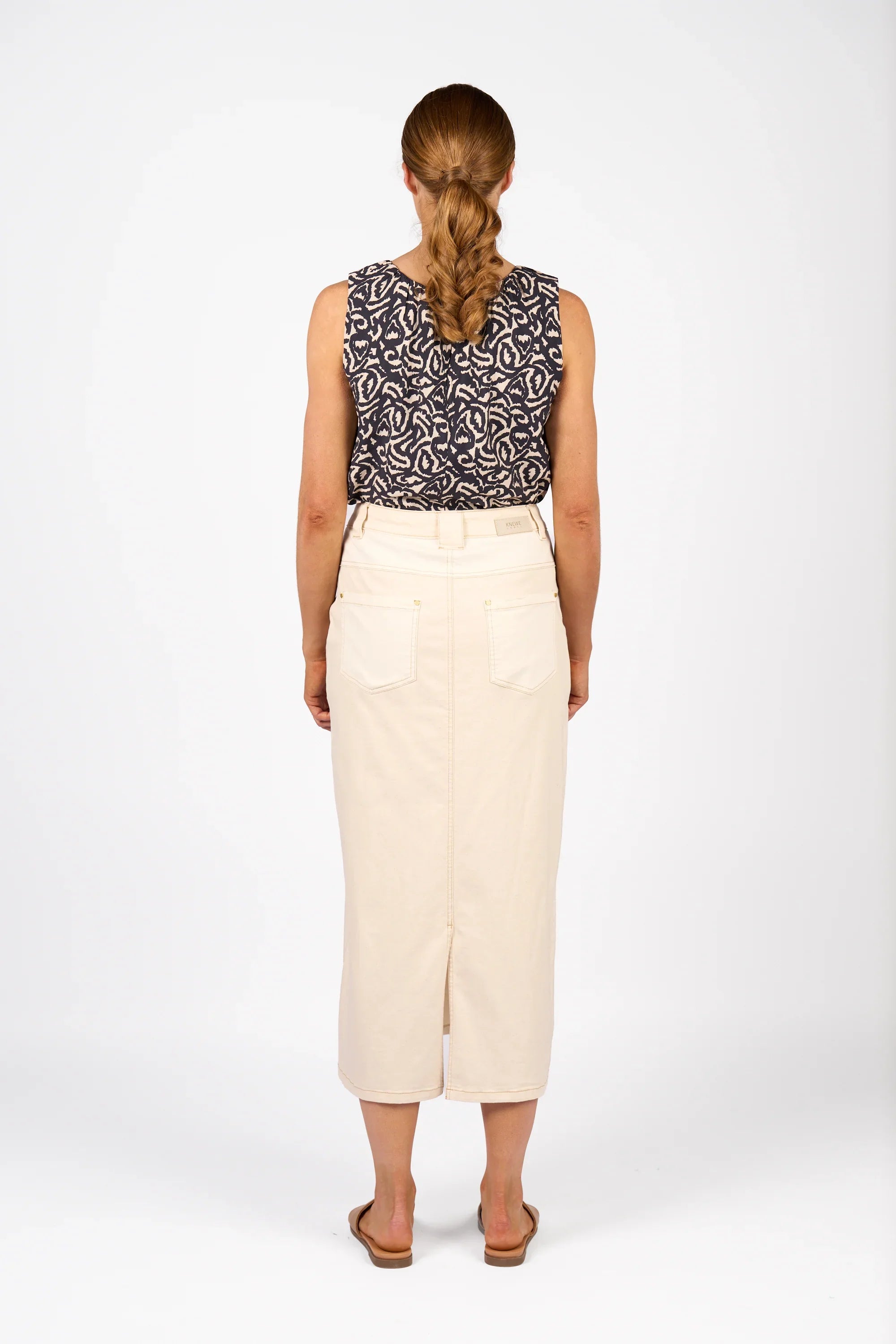 KNEWE Label women's K4038 Spin Skirt Natural in Denim - close-up fabric detail