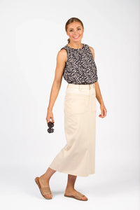 KNEWE Label women's K4038 Spin Skirt Natural in Denim - close-up fabric detail