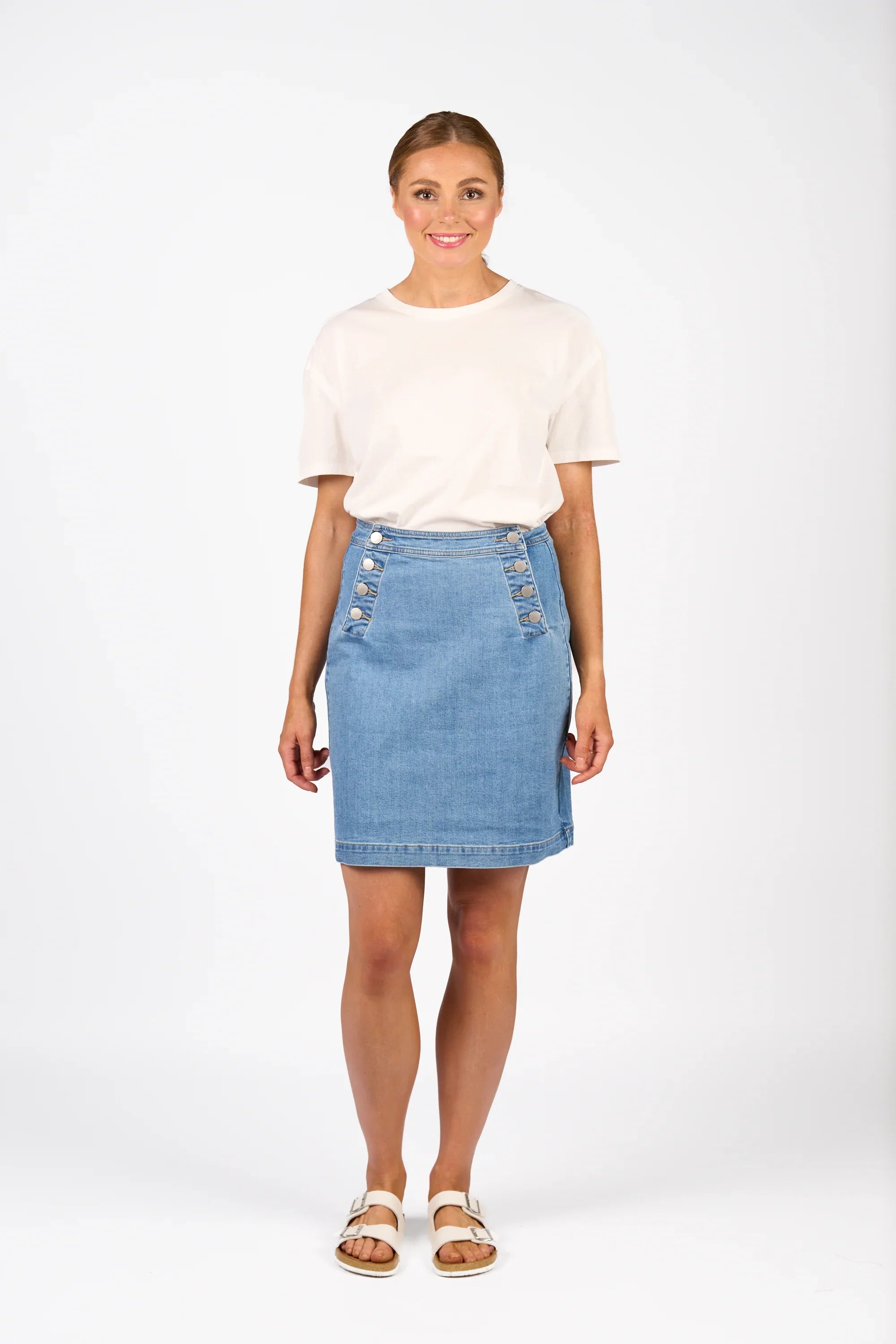 KNEWE Label women's K4039 Ridge Skirt in Malibu - close-up fabric detail