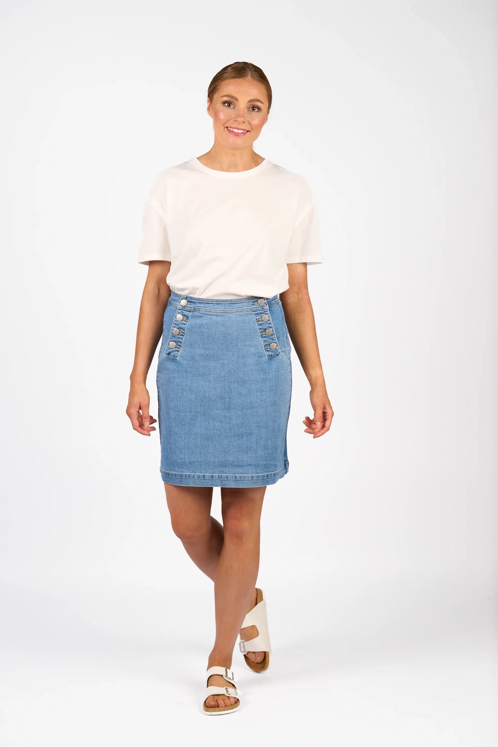 KNEWE Label women's K4039 Ridge Skirt in Malibu - close-up fabric detail
