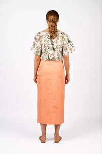 KNEWE Label women's K4041 Bay Skirt in Apricot - close-up fabric detail