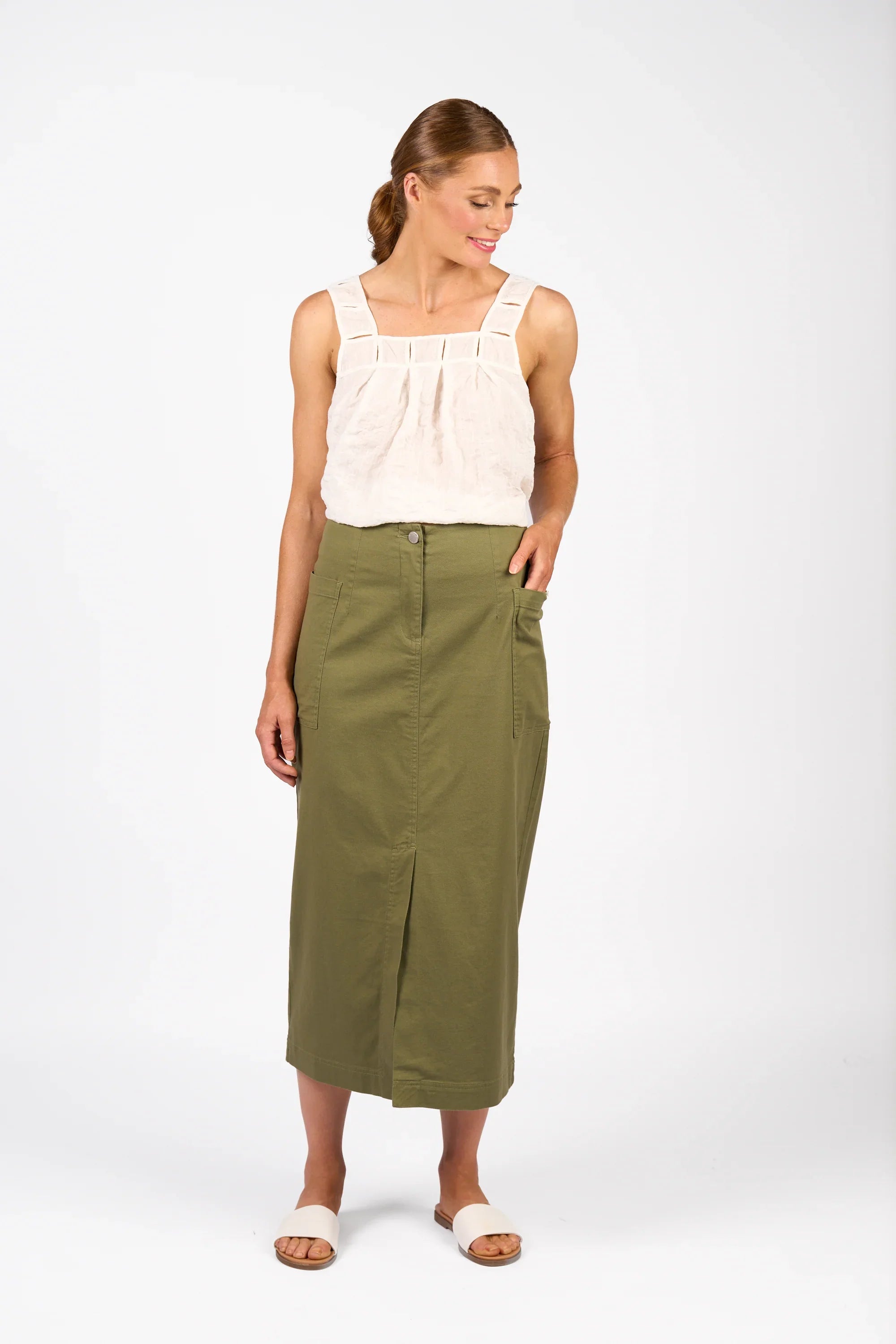 KNEWE Label women's K4041 Bay Skirt in Olive - close-up fabric detail