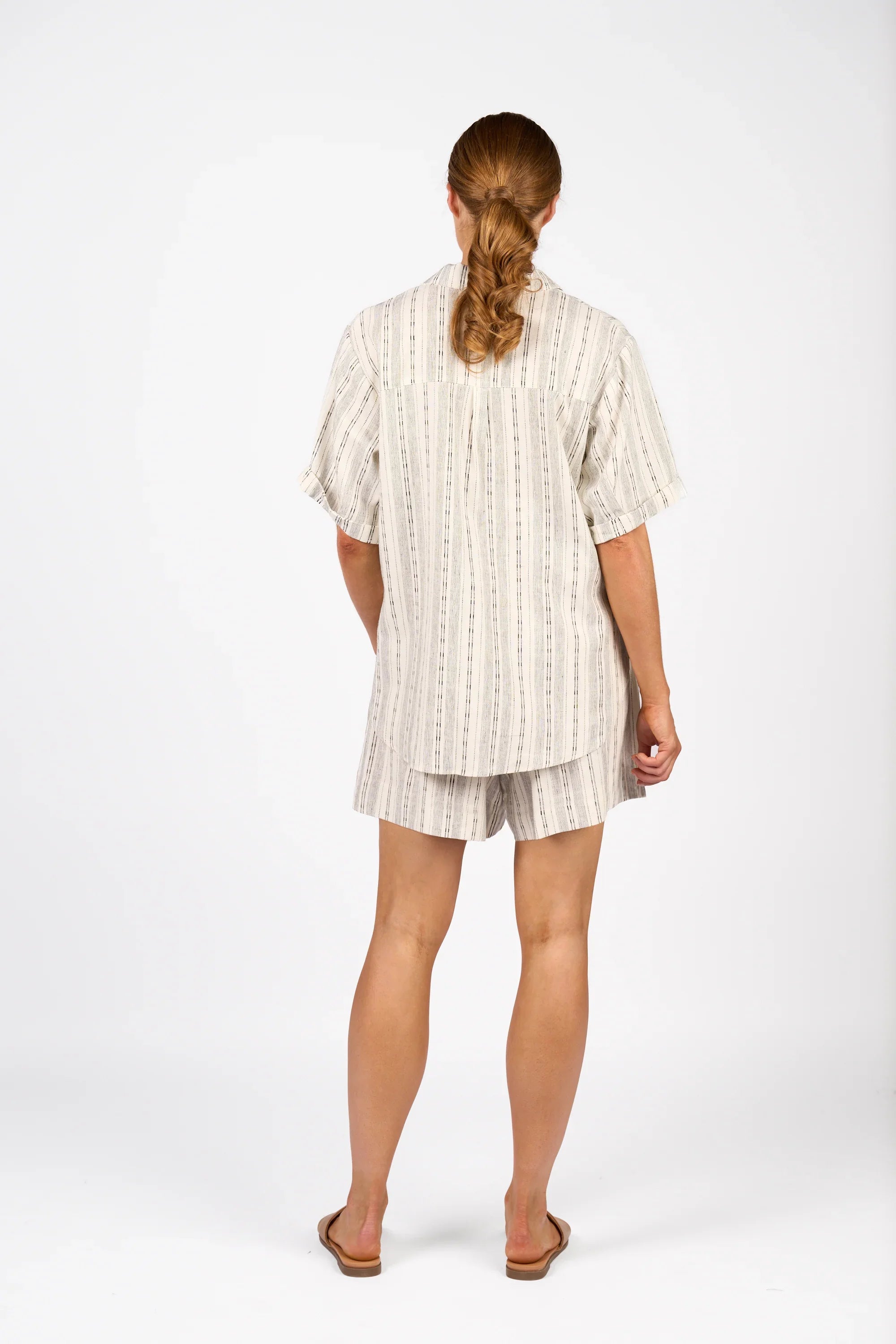 KNEWE Label women's K5079 Infinity Shirt in Stripe - close-up fabric detail