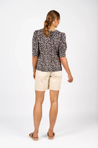 KNEWE Label women's K5082 Fizz Top in Soul - close-up fabric detail