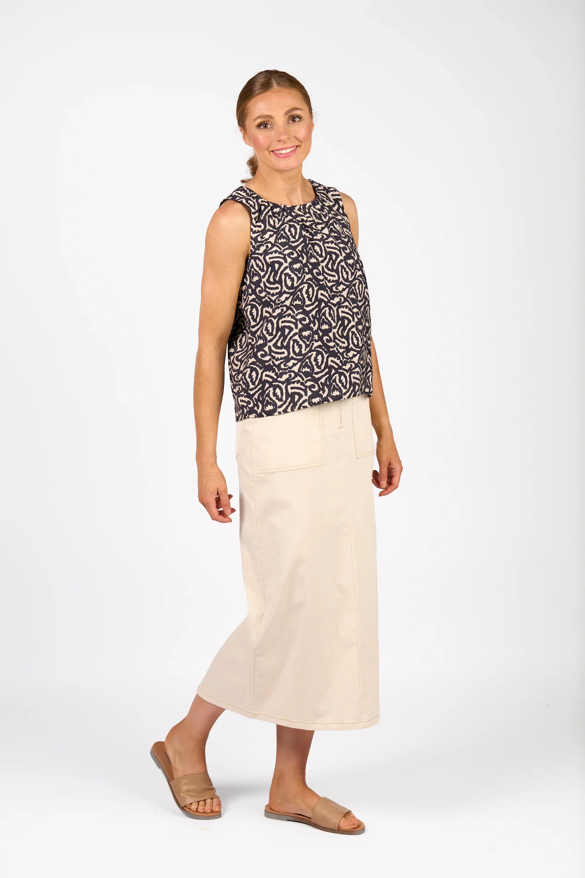 KNEWE Label women's K5098 Elle Top in Soul - close-up fabric detail