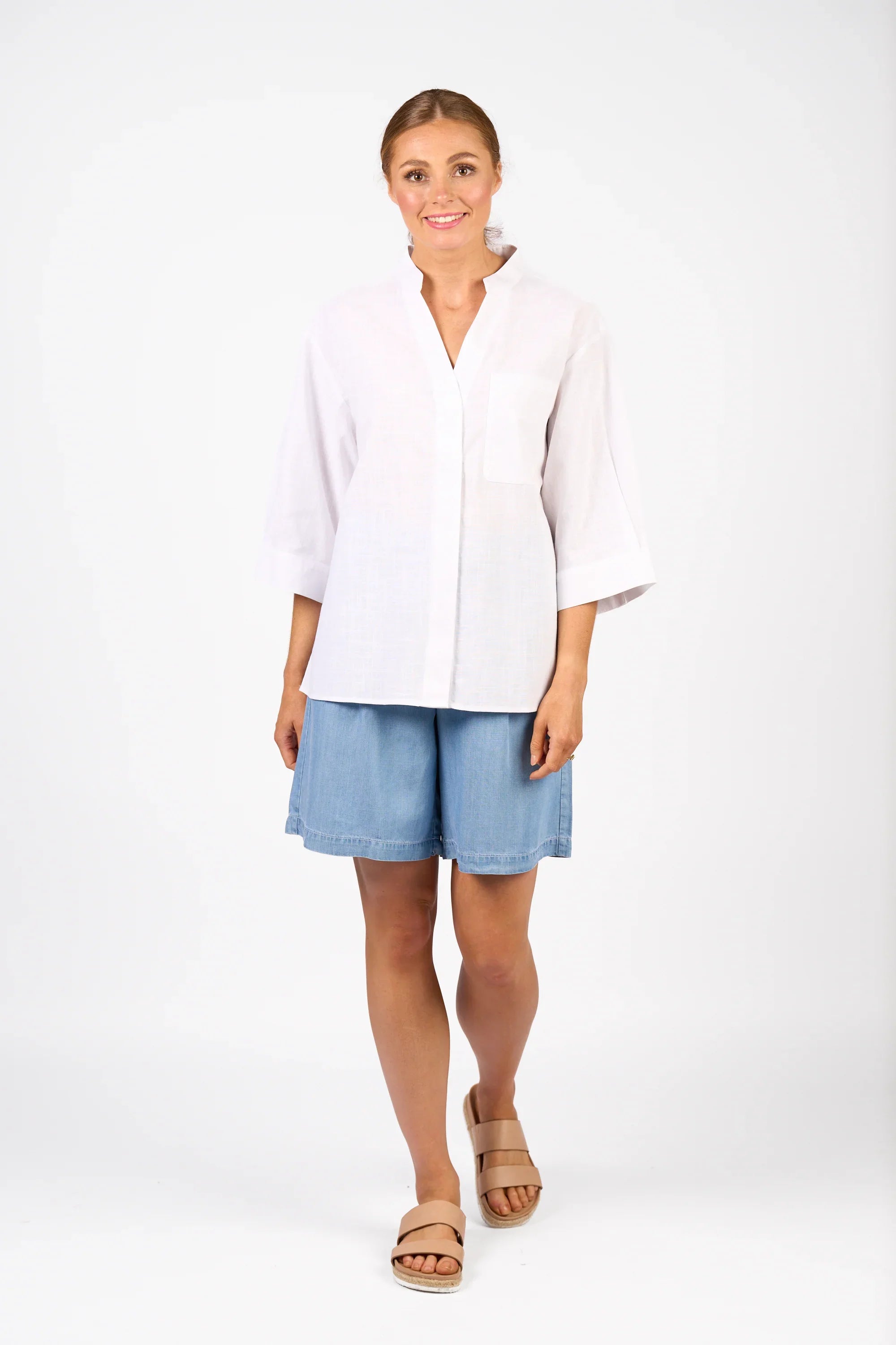 KNEWE Label women's K5101 Holiday Shirt in White - close-up fabric detail