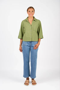 KNEWE Label women's K5103 Knight Shirt in Sage - close-up fabric detail