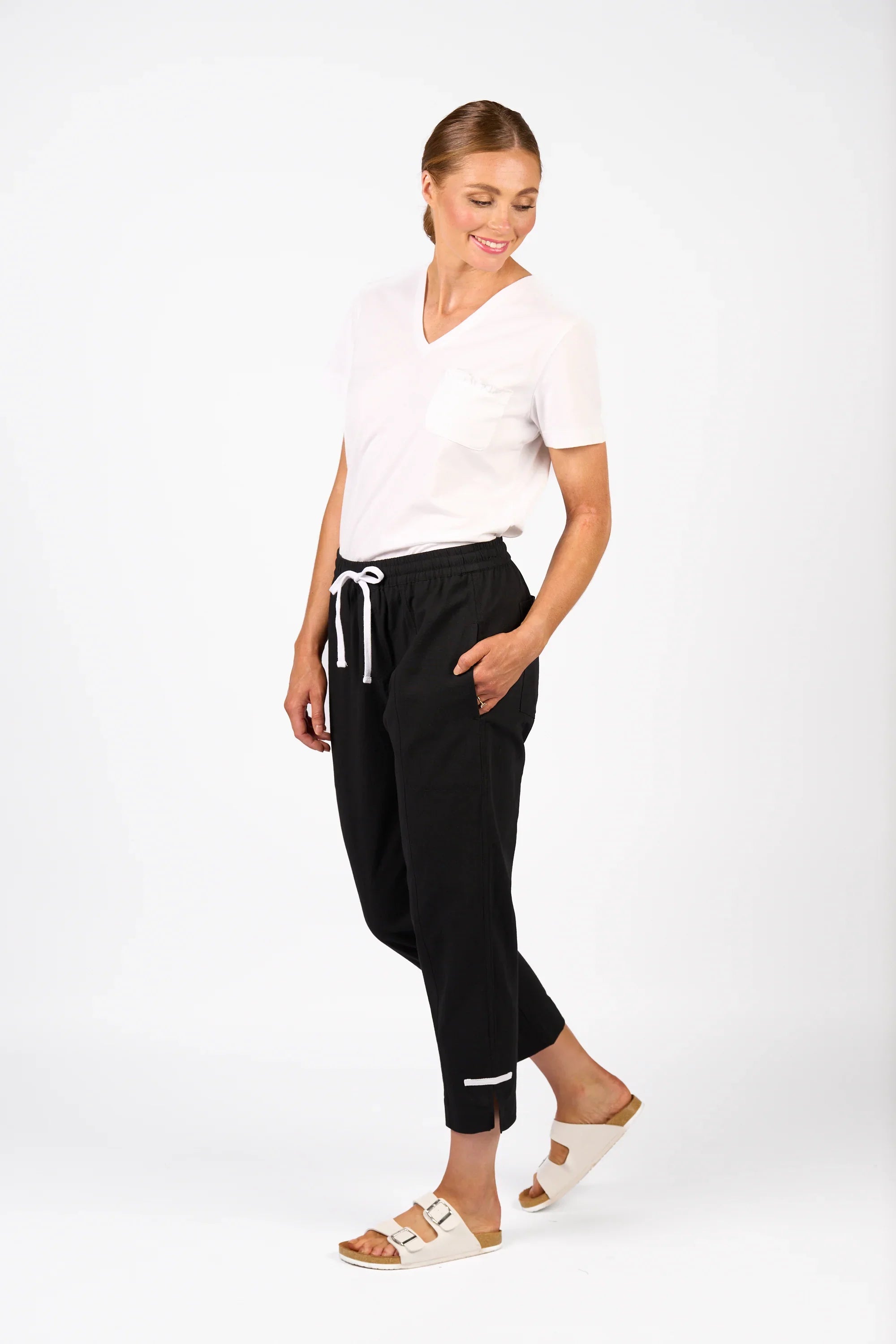 KNEWE Label women's K7076 Checker Pant Black in White - close-up fabric detail