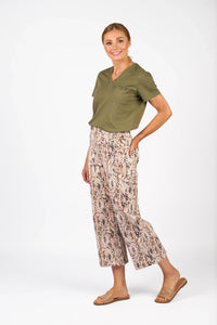 KNEWE Label women's K7105 Spin Jean in Bengal - close-up fabric detail