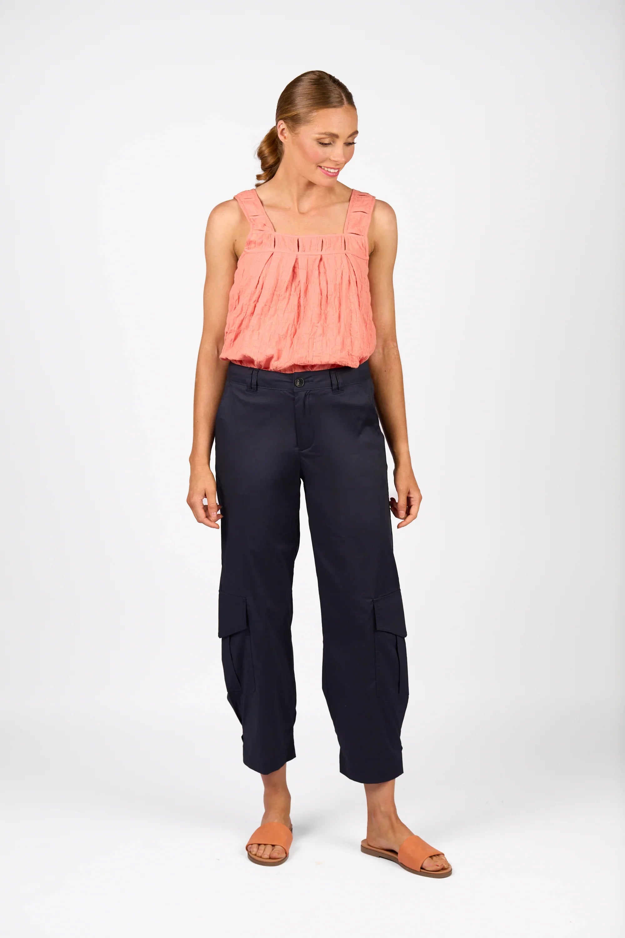 KNEWE Label women's K7107 Series Pant in Ink - close-up fabric detail