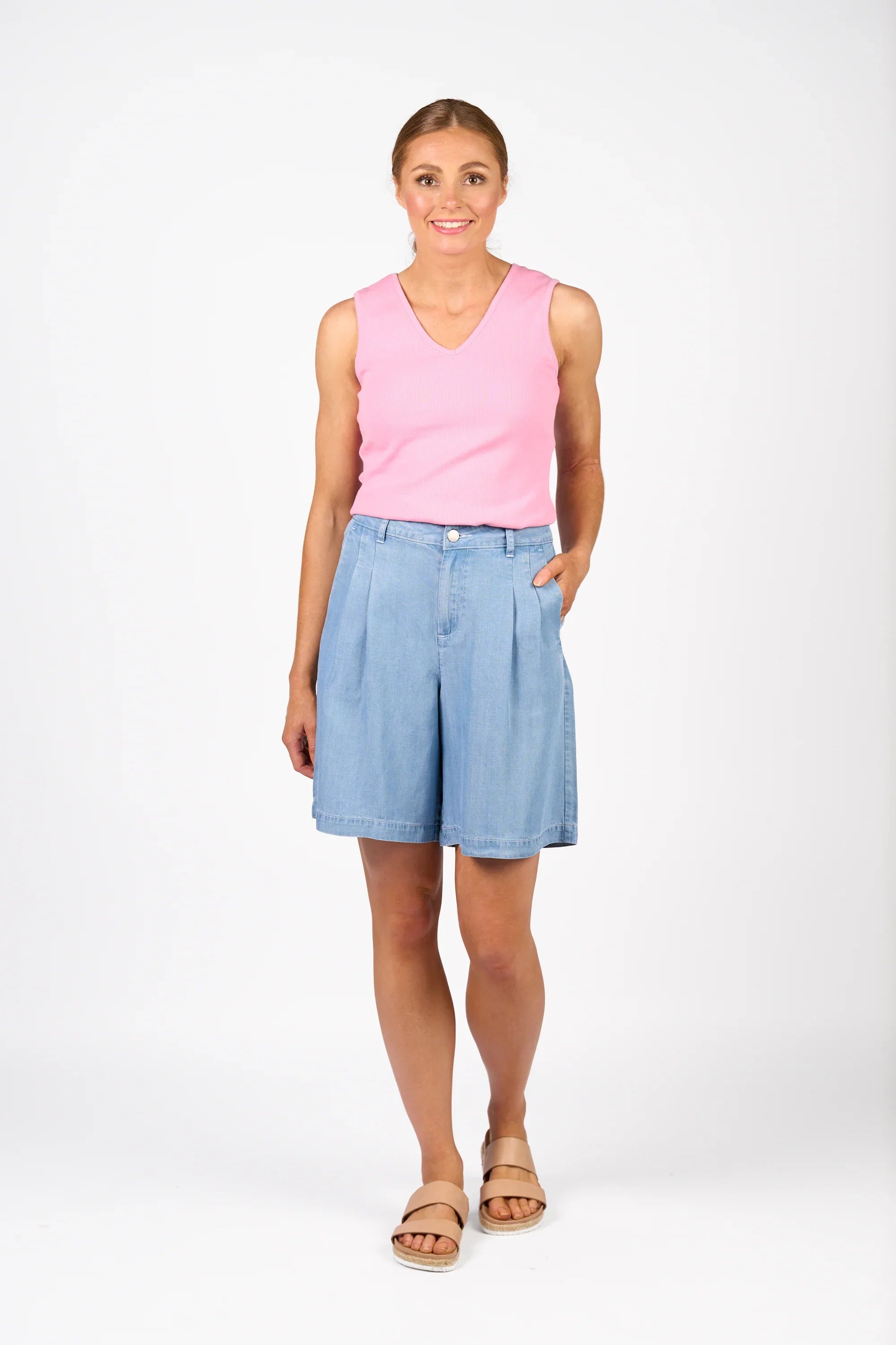 KNEWE Label women's K8014 Naomi Short Light in Blue - close-up fabric detail