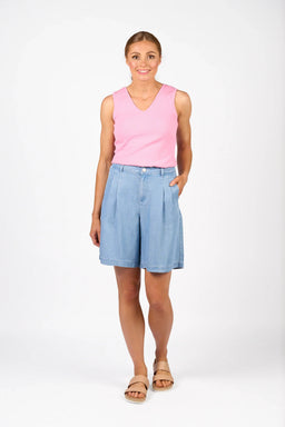 KNEWE Label women's K8014 Naomi Short Light in Blue - close-up fabric detail