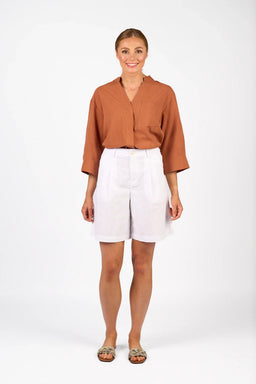 KNEWE Label women's K8015 Flynn Short in White - close-up fabric detail