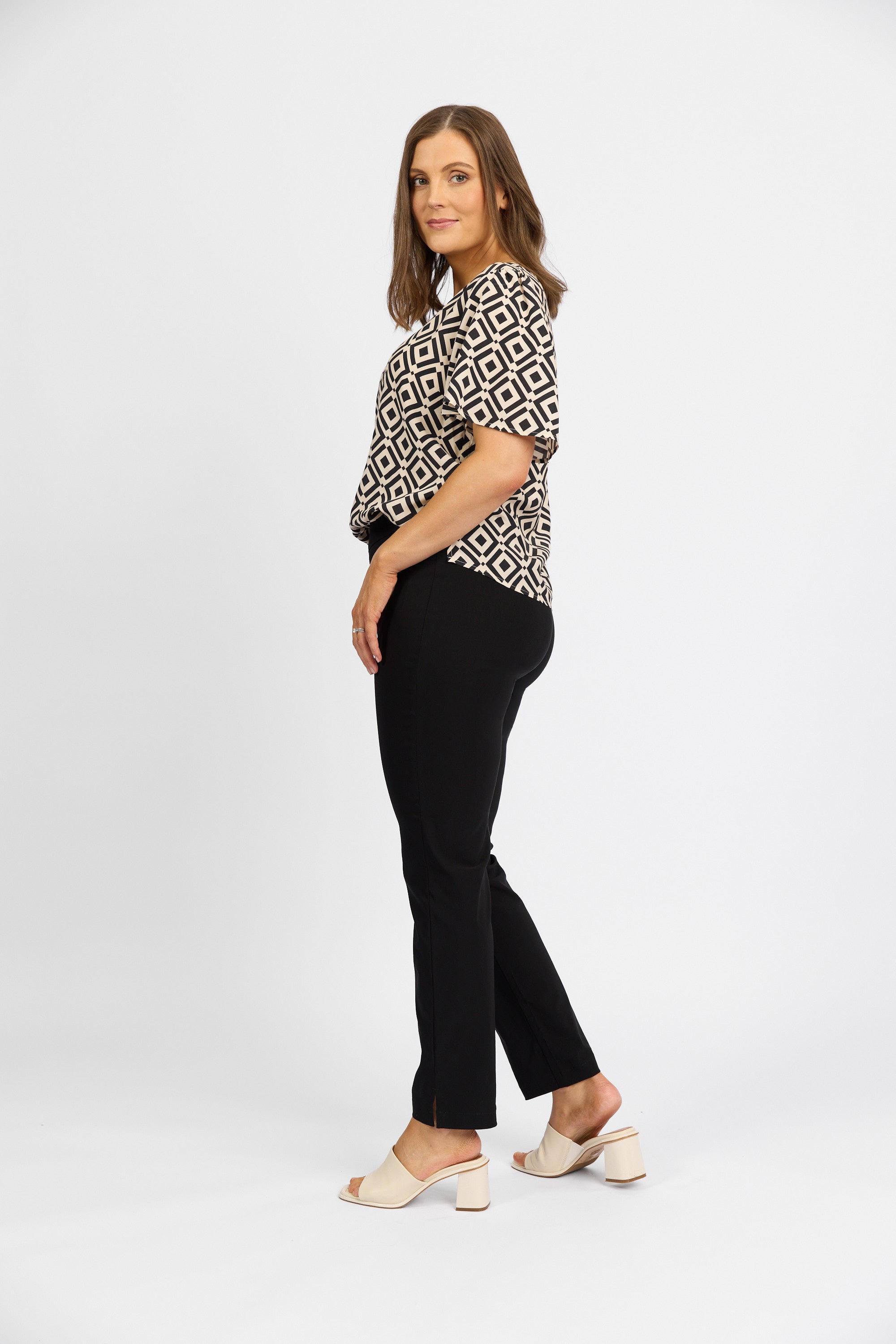 Caprice 7/8 - Black | Macjays